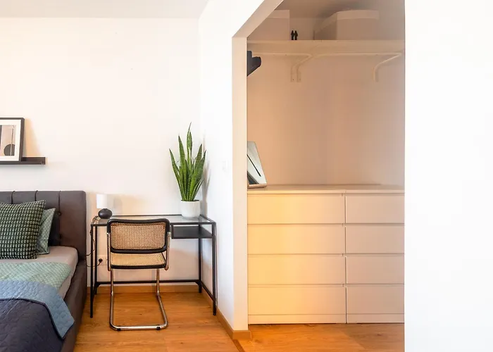 Downtown 2 18th Floor With Free Parking Apartment *