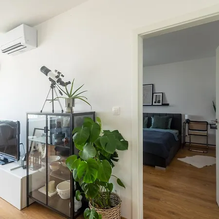 Downtown 2 18th Floor With Free Parking